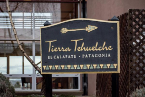Отель Tierra Tehuelche Hostería y Aparts  Эль Калафате